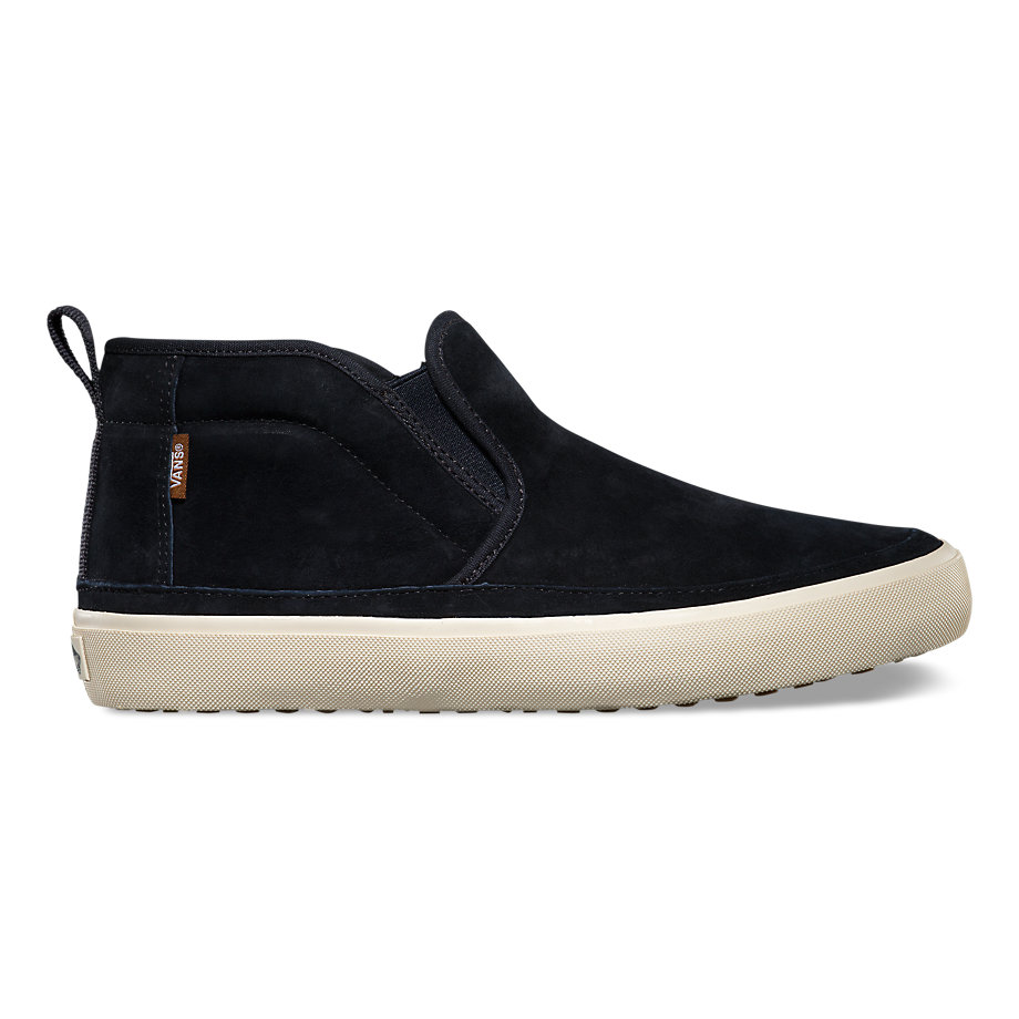 black mid top shoe